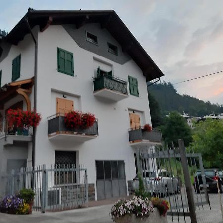 Ferienwohnung Casa Stefani Commezzadura Exterior foto